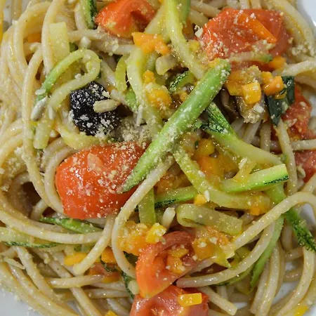 Agra Mater مزرعة للإقامة